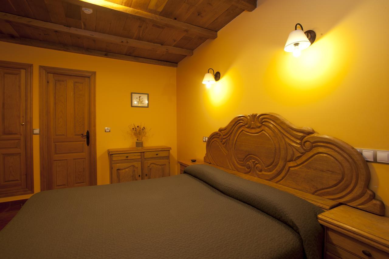 Posada Casa Rosalia Castro Urdiales Rum bild