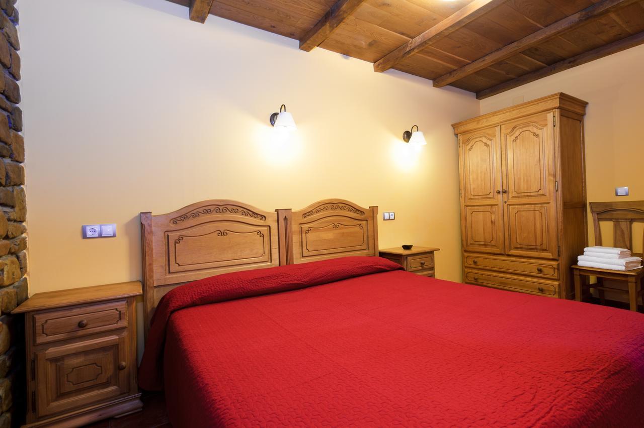 Posada Casa Rosalia Castro Urdiales Rum bild