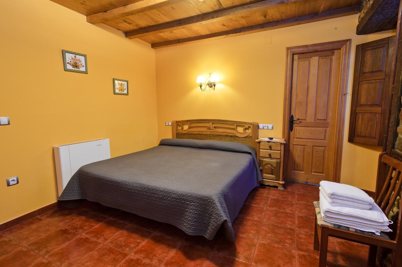 Posada Casa Rosalia Castro Urdiales Rum bild
