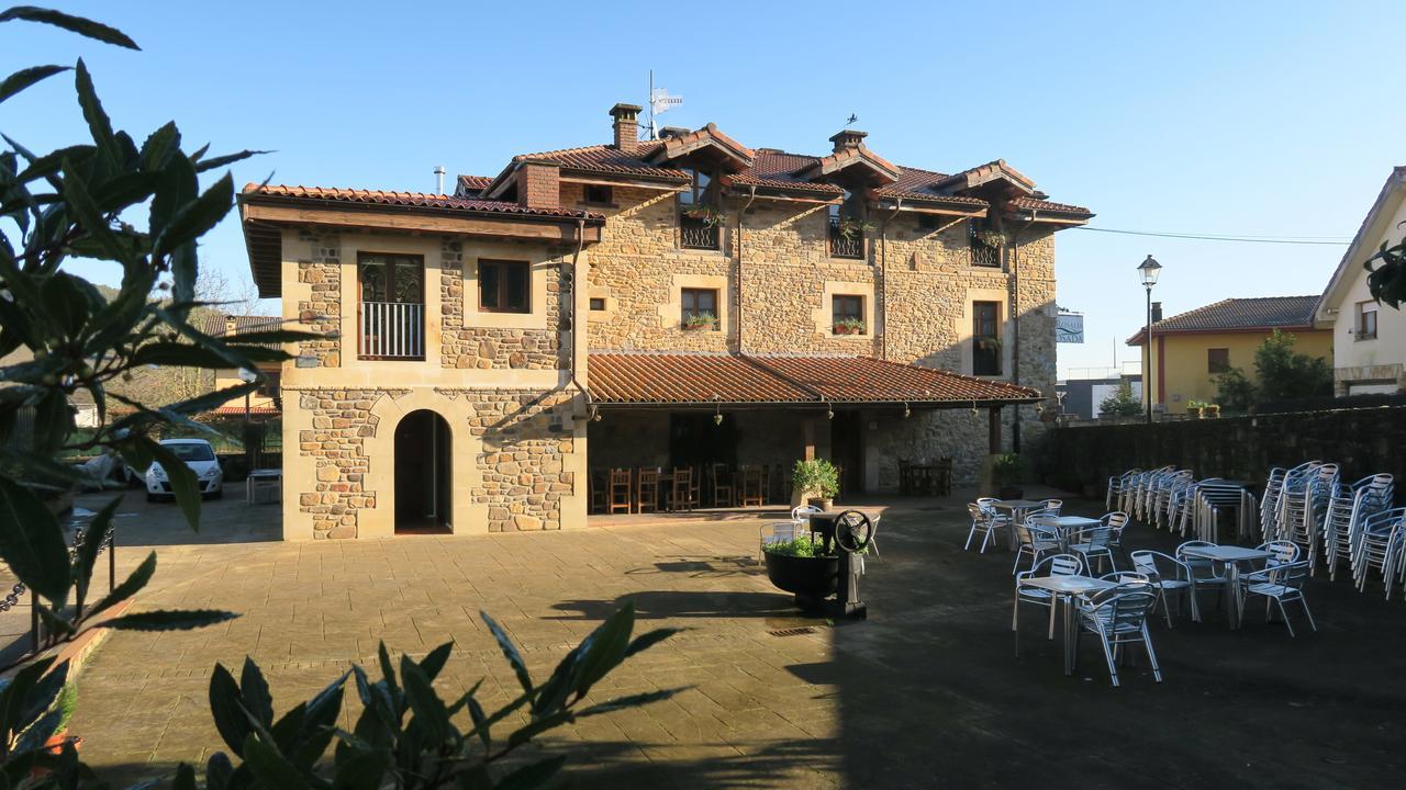 Posada Casa Rosalia Castro Urdiales Exteriör bild